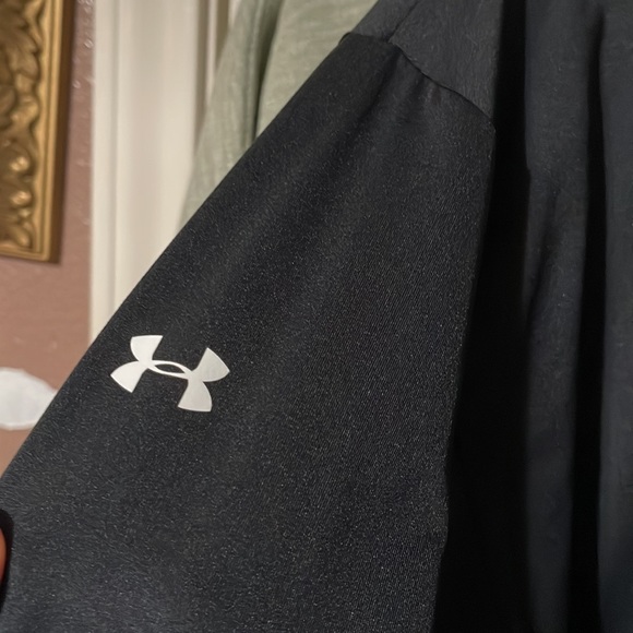 Under Armour Full Zip - Picture 5 of 5